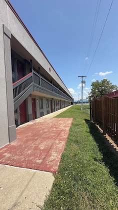 Gallery - Red Roof Inn Anderson, In