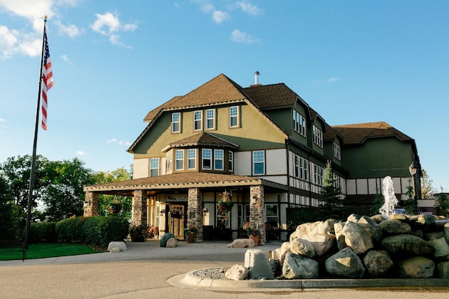 Gallery - Chase On The Lake Resort Hotel