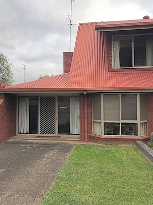 Gallery - Aat 28 Goldsmith Motel