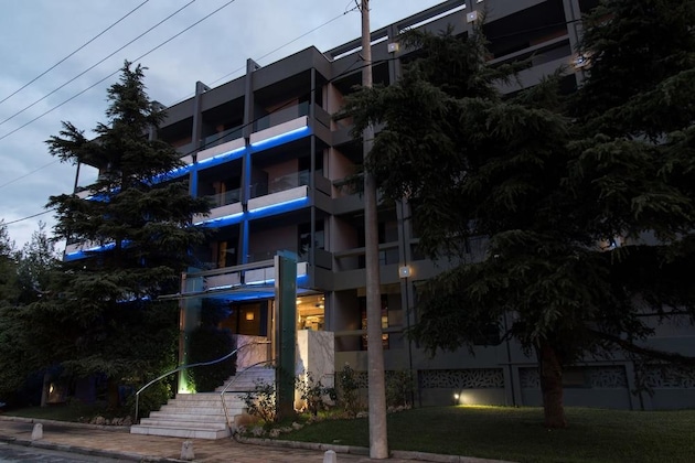 Gallery - Pines Hotel