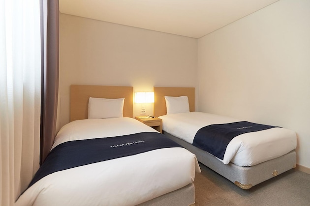 Gallery - Tower Hill Hotel