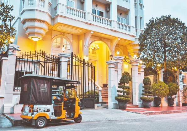 Gallery - Palace Gate Hotel & Residence