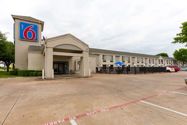 Gallery - Motel 6 Dallas Northeast