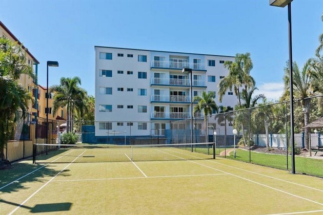 Gallery - White Crest Apartments