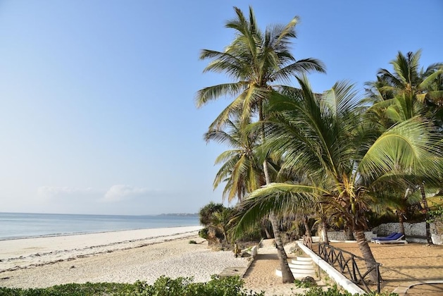 Gallery - Baobab Sea Lodge