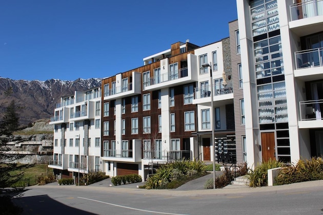 Gallery - Village Queenstown