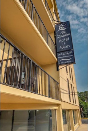 Gallery - The Breakers Hotel & Suites