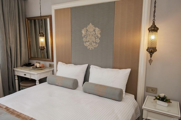 Gallery - Raymond Blue Hotel