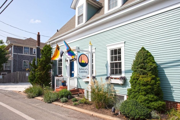 Gallery - Admirals Landing - Adults Only