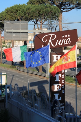 Gallery - Runa Hotel