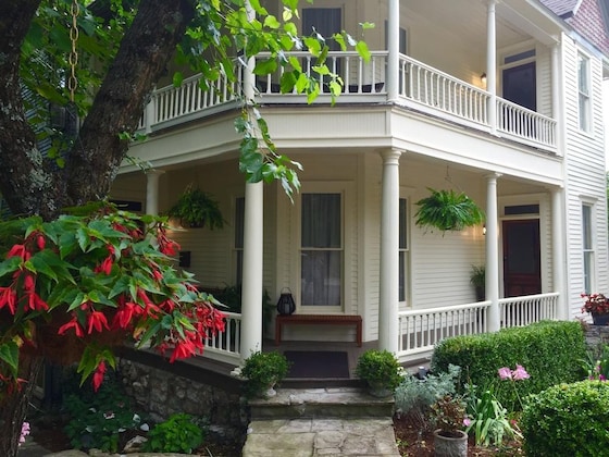 Gallery - Eureka Zen Cottages