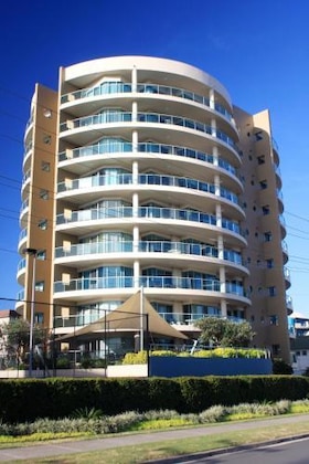 Gallery - Sails Apartments