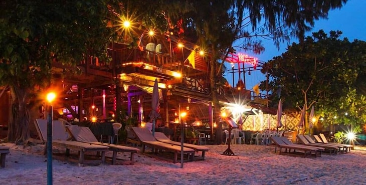 Gallery - Zanom Sunrise Beach Resort