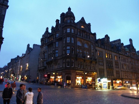 Gallery - Royal Mile Mansions Apartment 27