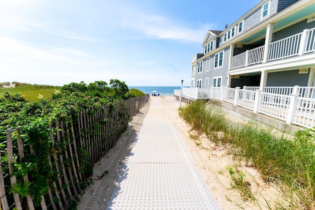Gallery - Edgewater Beach Resort, A Vri Resort