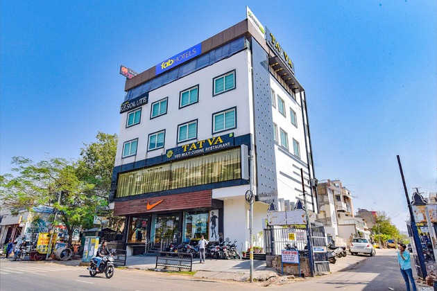 Gallery - Fabhotel Resolute
