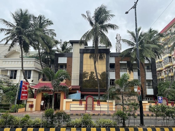 Gallery - Hotel Lee Garden, Near Blue Flag Beach(500 Mtrs)