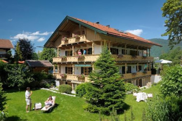 Gallery - Hotel Landhaus Strobl Am See