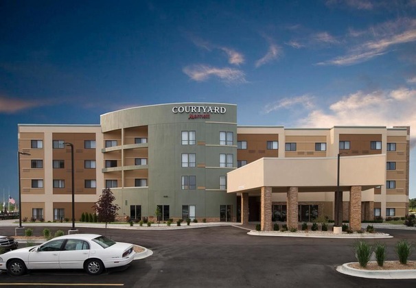 Gallery - Courtyard Bay City