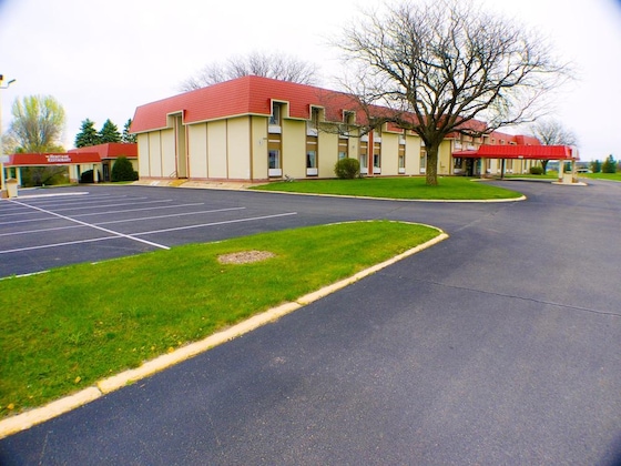 Gallery - Ramada By Wyndham Albert Lea