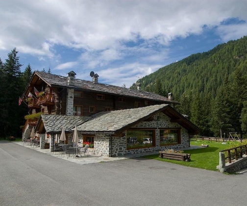 Gallery - Petit Tournalin