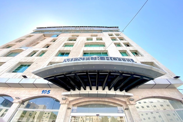 Gallery - Meneur Hotel