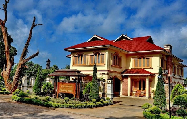 Gallery - Win Unity Pyin Oo Lwin
