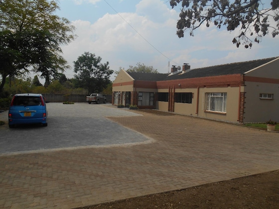 Gallery - Pebble Rock Lodge
