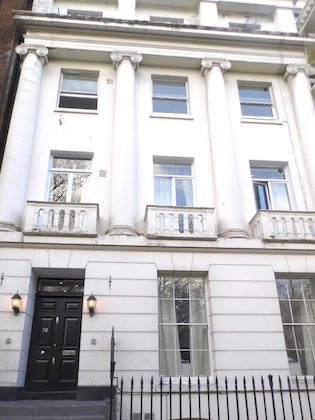 Gallery - Hyde Park Gate Apartments