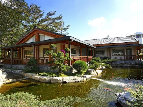 Gallery - Flying Villa