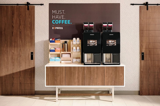 Gallery - Holiday Inn Express & Suites Santa Ana - Orange County By Ihg