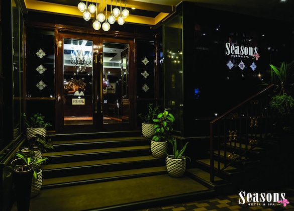 Gallery - Seasons Hotels & Resorts