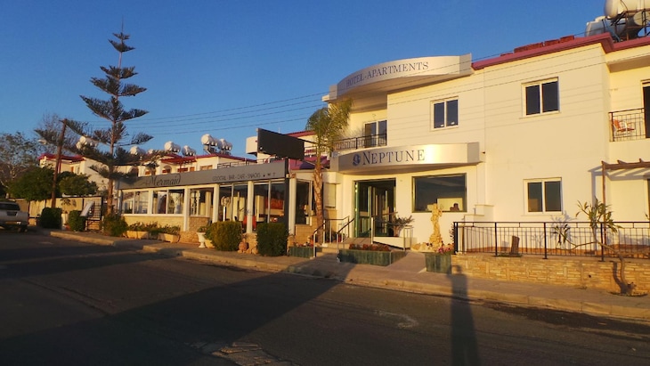 Gallery - Neptune Hotel Apartments