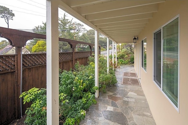 Gallery - Vendange Carmel Inn & Suites