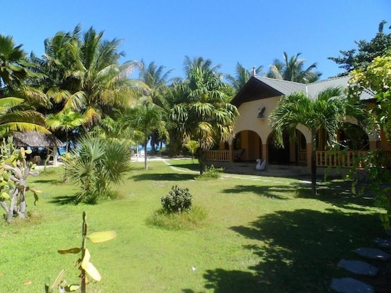 Gallery - Anse Kerlan Beach Chalets