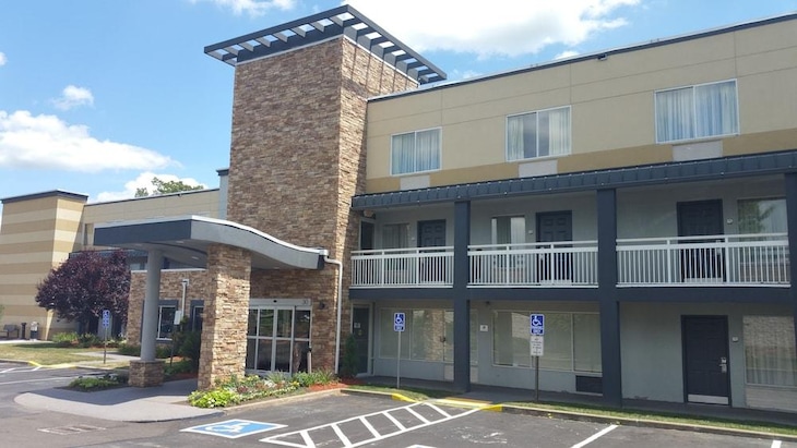 Gallery - Quality Inn Cranberry Township