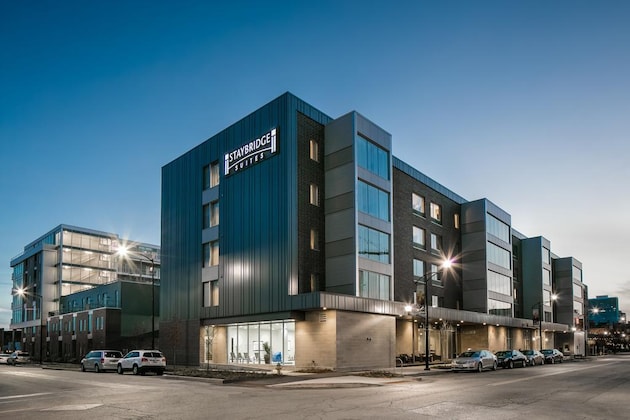 Gallery - Staybridge Suites Des Moines Downtown, An Ihg Hotel