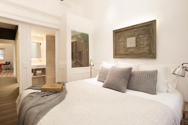 Gallery - Enjoybcn Tallers Apartment
