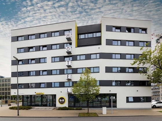 Gallery - B&B Hotel Duisburg Hbf-Süd