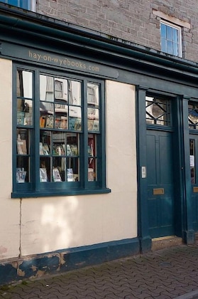 Gallery - The Pavement Palace