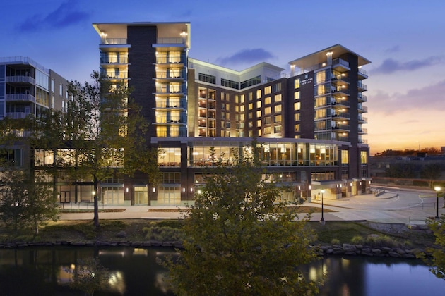 Gallery - Embassy Suites By Hilton Greenville Downtown Riverplace