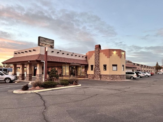 Gallery - Brentwood Inn & Garden
