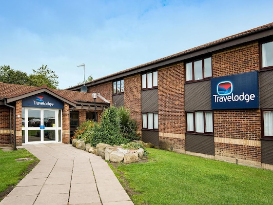 Gallery - Travelodge Newcastle Whitemare Pool