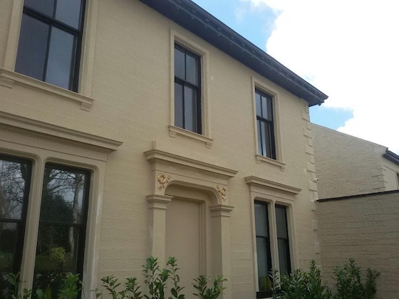 Gallery - Crosshill House