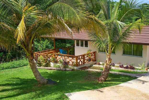 Gallery - Eagle's Base Villa & Cottage