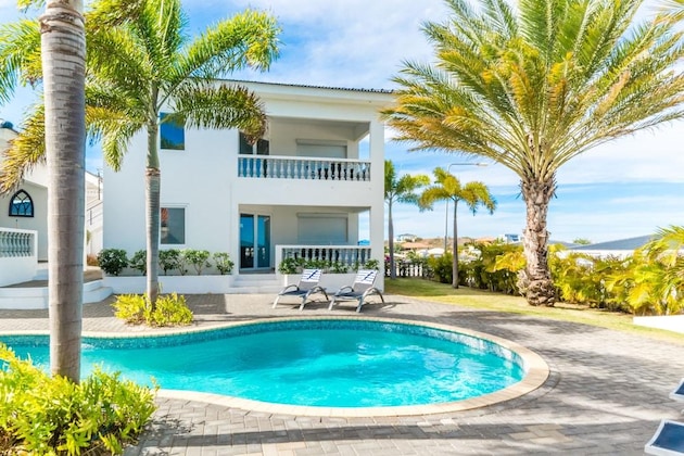 Gallery - Palm Crest