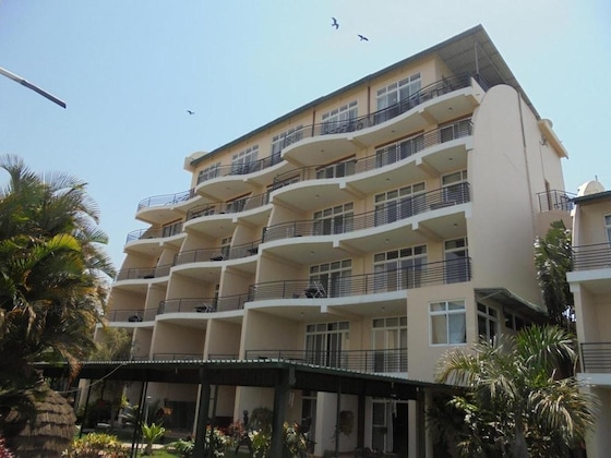 Gallery - Ryan's Bay Hotel
