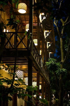 Gallery - Isann Lodge