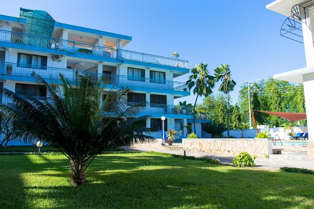 Gallery - Paradise Resort Apartments