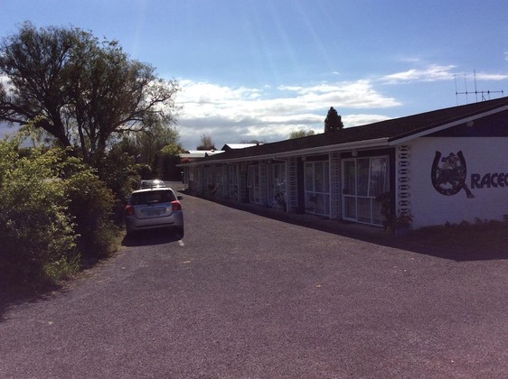 Gallery - Racecourse Motel